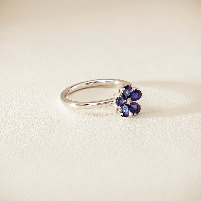 18ct White Gold Sapphire & Diamond Forget-Me-Not Ring