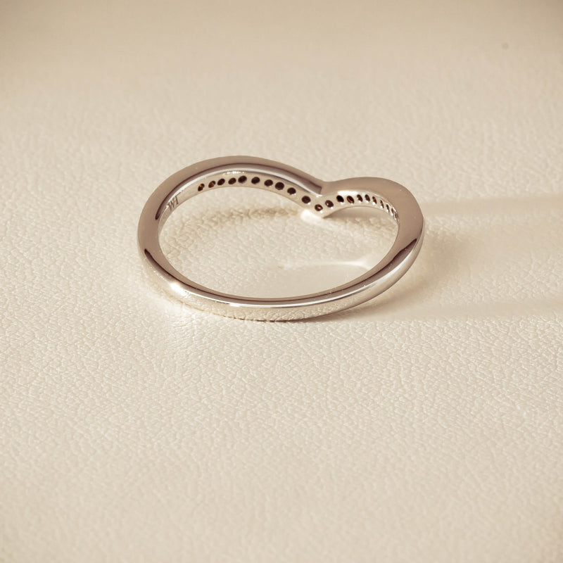 14ct White Gold Diamond Chevron Band