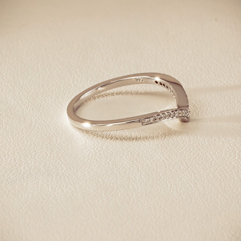 14ct White Gold Diamond Chevron Band