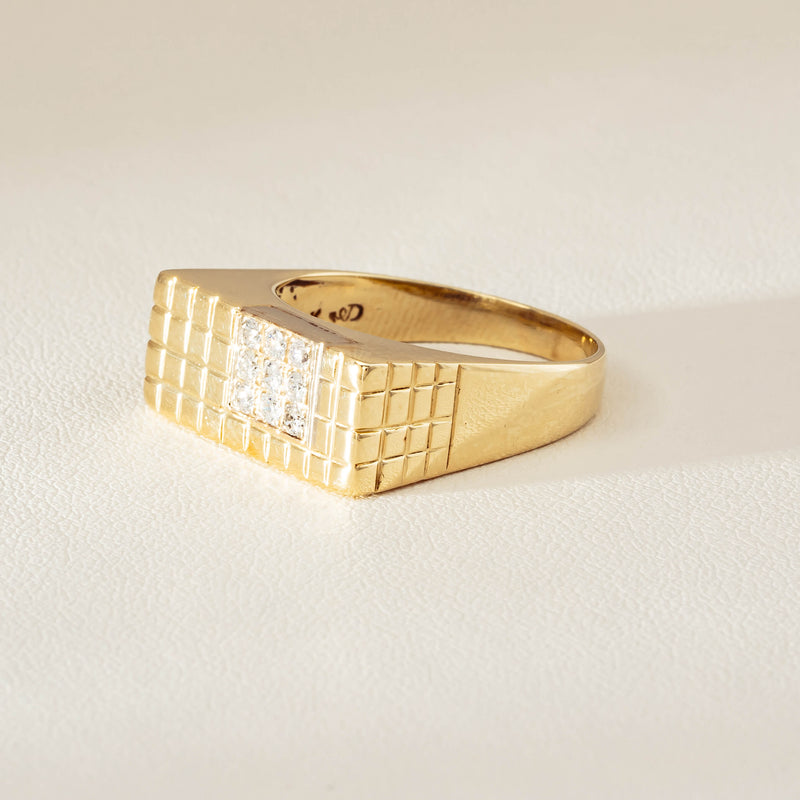 Deja Vu 14ct Yellow Gold .22ct Diamond Signet Ring