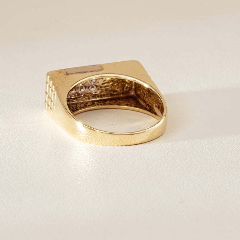 Deja Vu 14ct Yellow Gold .22ct Diamond Signet Ring