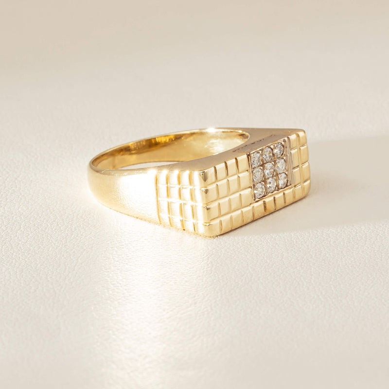Deja Vu 14ct Yellow Gold .22ct Diamond Signet Ring