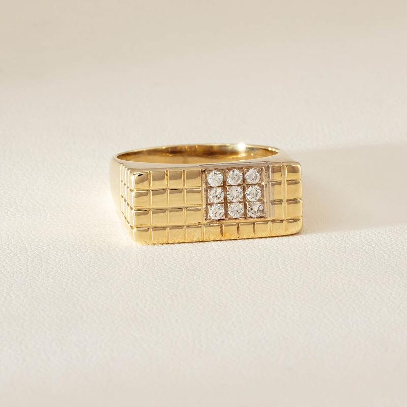 Deja Vu 14ct Yellow Gold .22ct Diamond Signet Ring