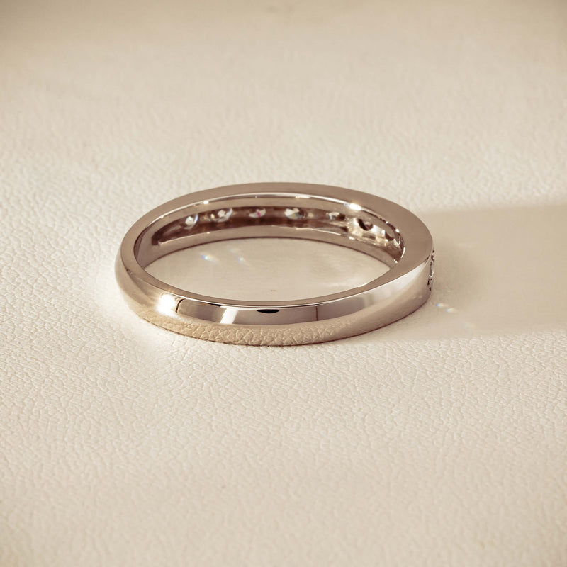 Deja Vu Platinum .80ct Diamond-Set Band - U 1/2
