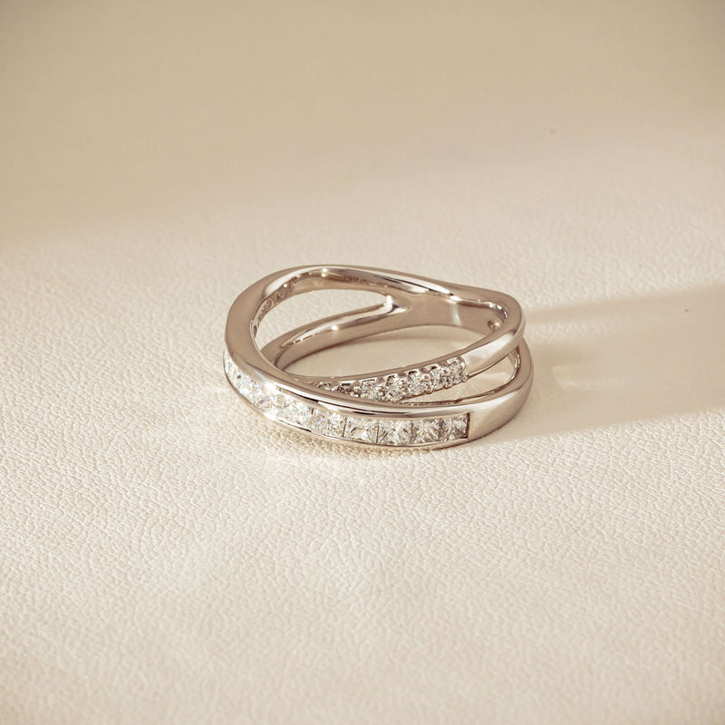 Deja Vu Platinum 1.00ct Diamond Crossover Ring