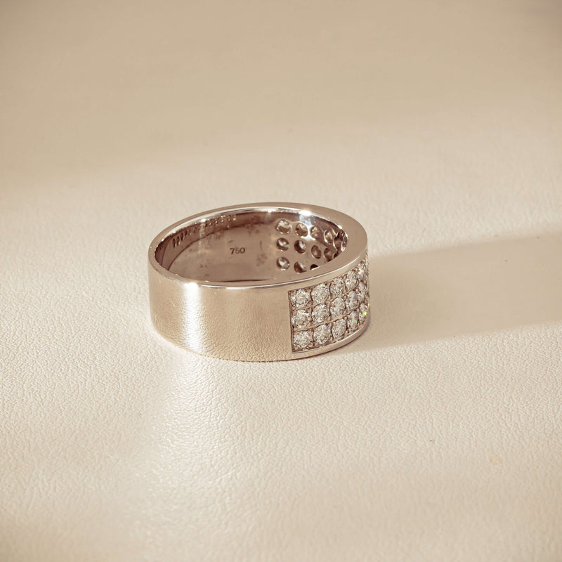Deja Vu 18ct White Gold 1.75ct Diamond Pave-Set Ring