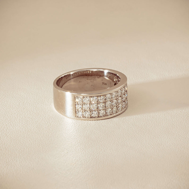 Deja Vu 18ct White Gold 1.75ct Diamond Pave-Set Ring