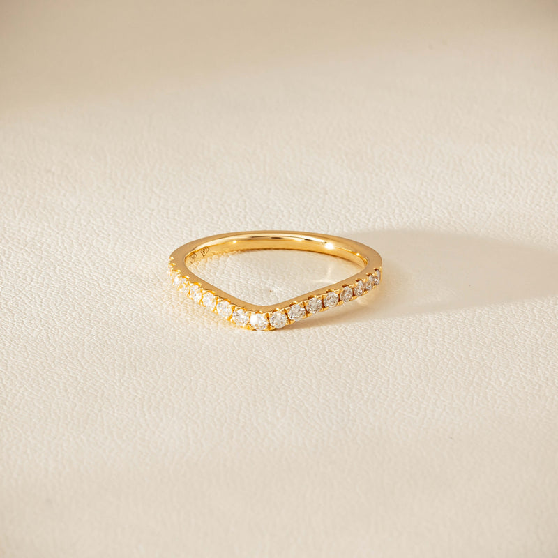 18ct Yellow Gold .30ct Diamond-Set Curved Band