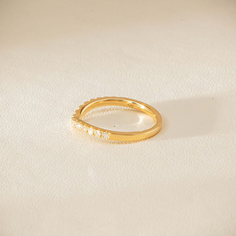 18ct Yellow Gold .30ct Diamond-Set Curved Band