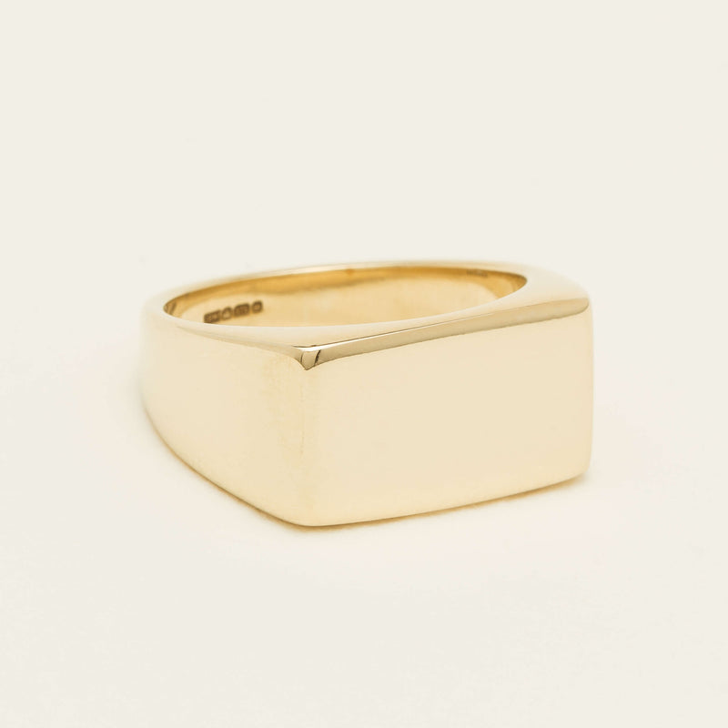 Deja Vu 9ct Yellow Gold Rectangular Signet Ring