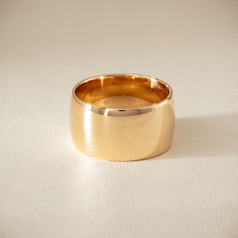 Deja Vu 10ct Yellow Gold Comfort Curve Barrel Ring