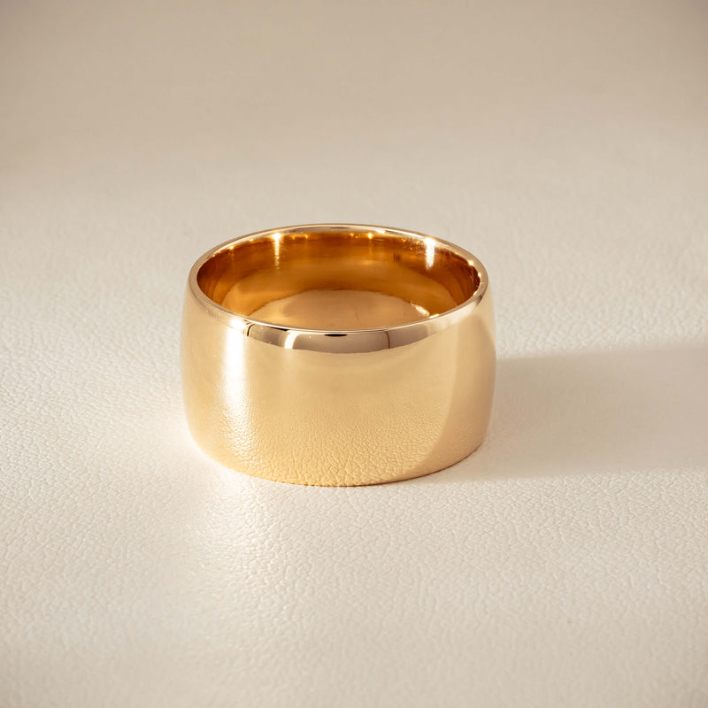 Deja Vu 10ct Yellow Gold Comfort Curve Barrel Ring