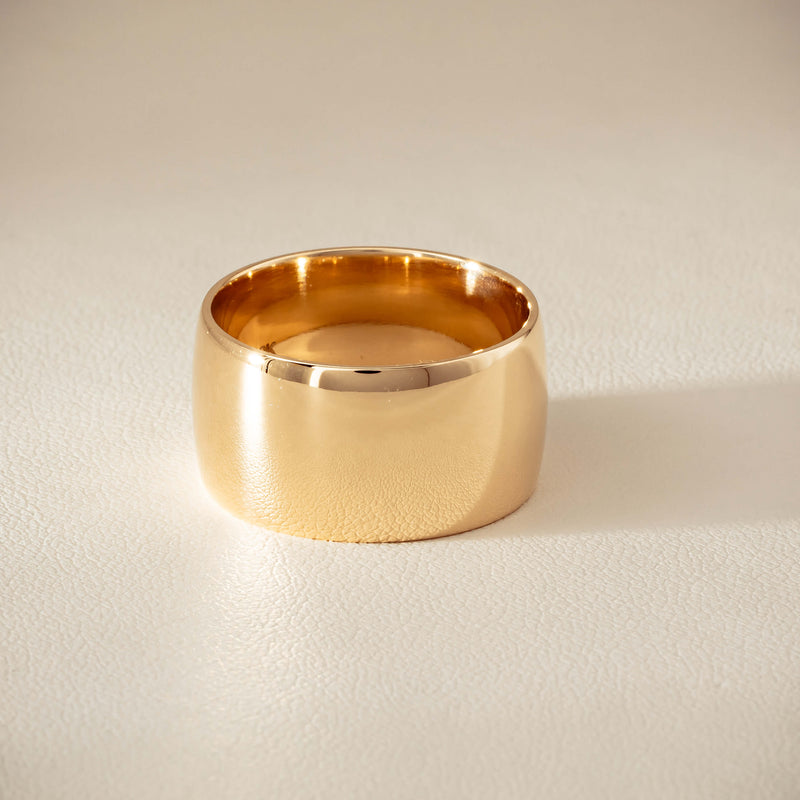 Deja Vu 10ct Yellow Gold Comfort Curve Barrel Ring
