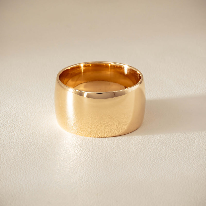 Deja Vu 10ct Yellow Gold Comfort Curve Barrel Ring