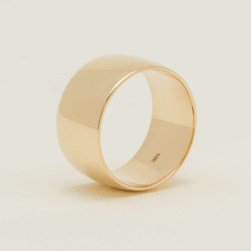 Deja Vu 10ct Yellow Gold Comfort Curve Barrel Ring