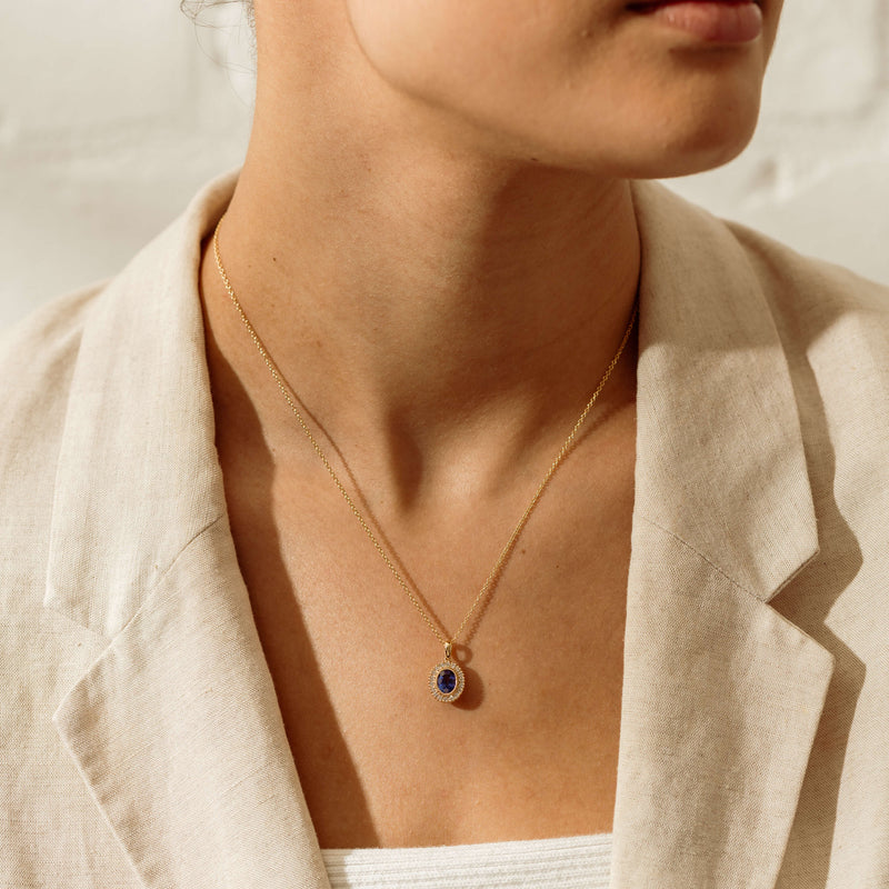 18ct Yellow Gold 1.16ct Sapphire Daisy Pendant - Necklace - Walker & Hall