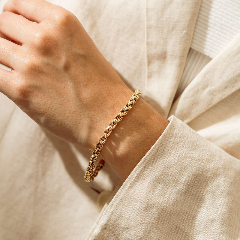 Deja Vu 9ct Yellow Gold Hollow Twist Link Bracelet - Bracelet - Walker & Hall