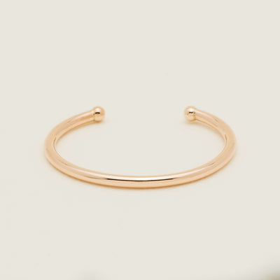Deja Vu 9ct Rose Gold 4mm Torque Bangle - Bracelet - Walker & Hall