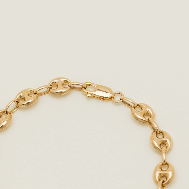 Deja Vu 9ct Yellow Gold Hollow Anchor Chain Bracelet - Bracelet - Walker & Hall