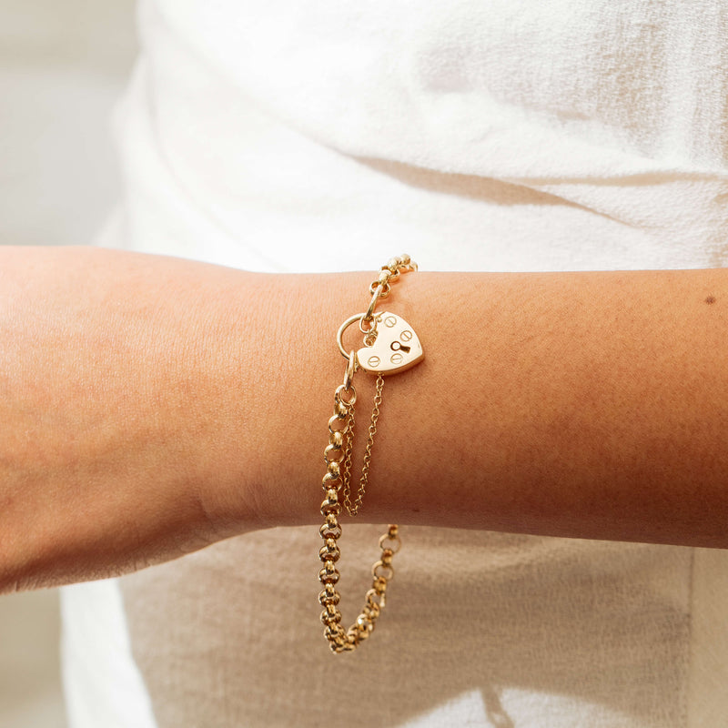 Deja Vu 9ct Yellow Gold Belcher Bracelet with Padlock - Bracelet - Walker & Hall
