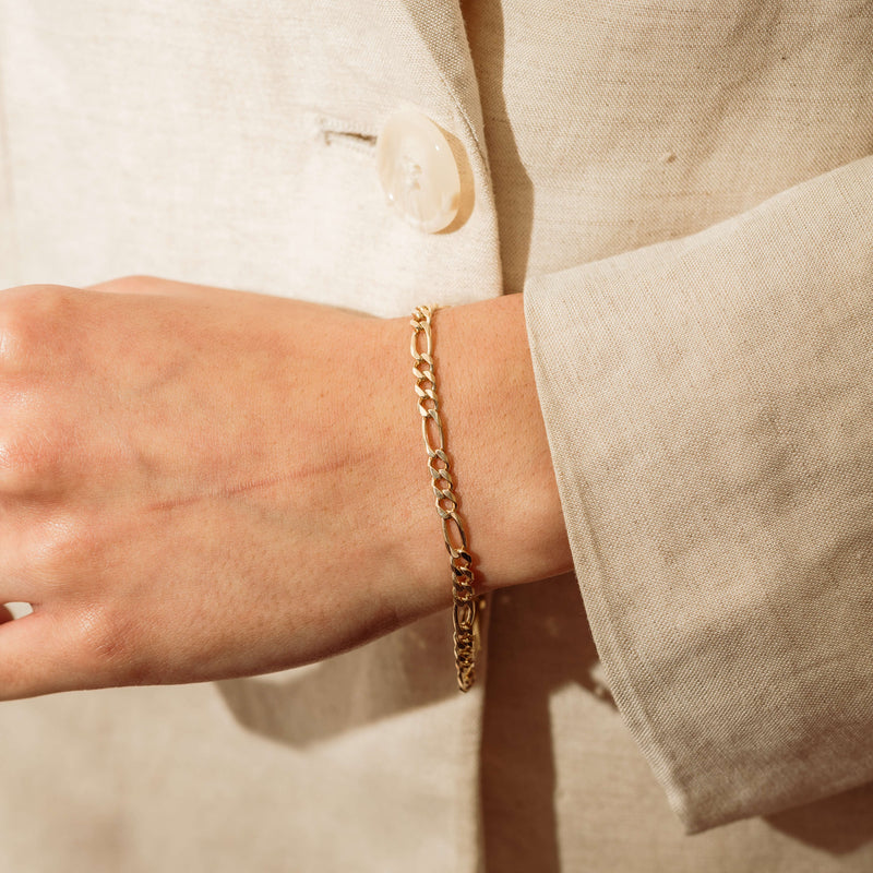 Deja Vu 9ct Yellow Gold Figaro Bracelet - 19cm