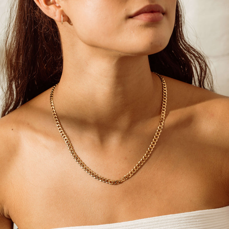 Deja Vu 9ct Yellow Gold Curb Link Necklace-Necklace-Walker & Hall