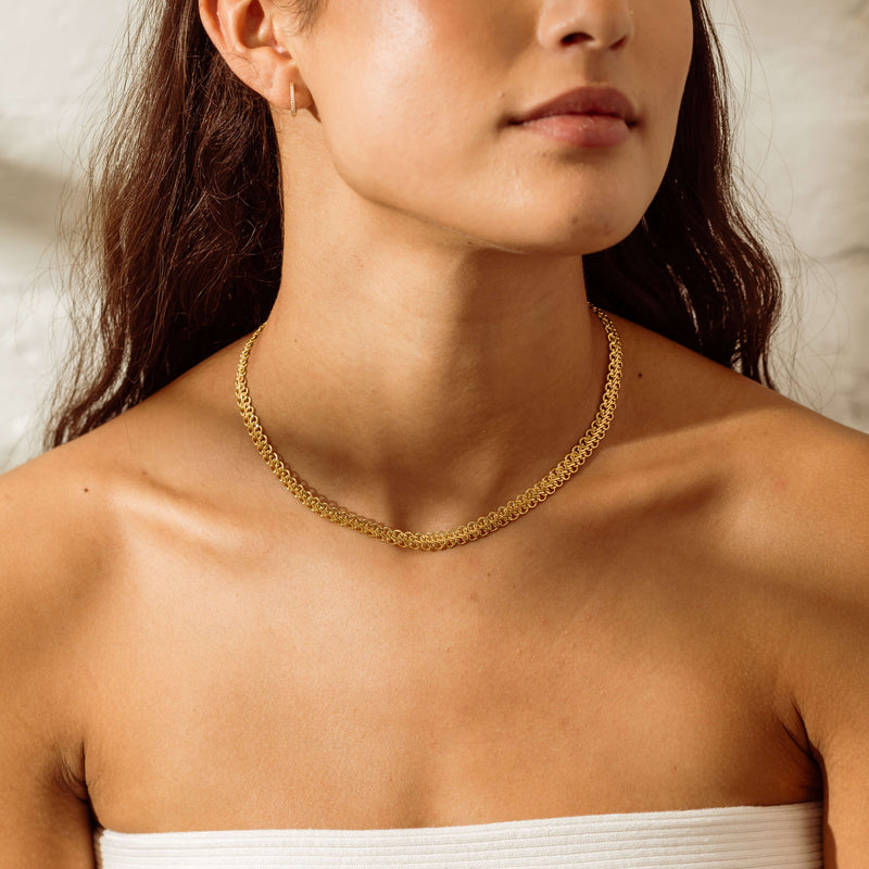 Deja Vu 9ct Yellow Gold Fancy Figure 8 Link Necklace-Necklace-Walker & Hall