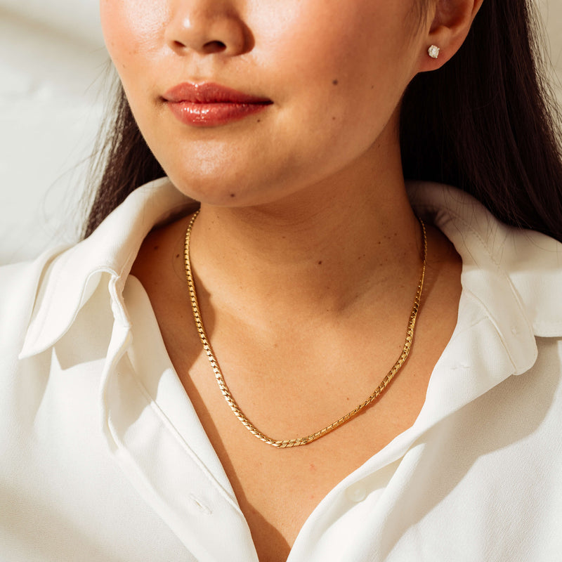 Deja Vu 14ct Yellow Gold Hollow Flat Curb Link Necklace - Necklace - Walker & Hall