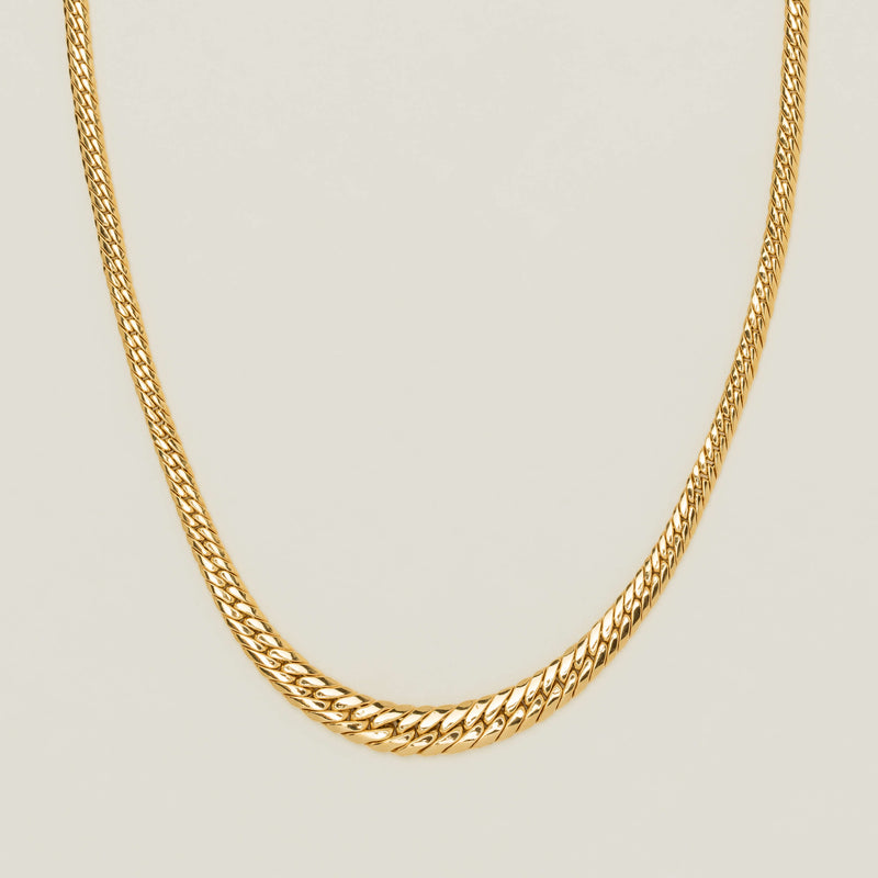 Deja Vu 9ct Yellow Gold Hollow Flat Graduated Necklace