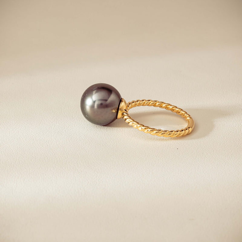 18ct Yellow Gold 12mm Black Pearl Twine Ring - Ring - Walker & Hall