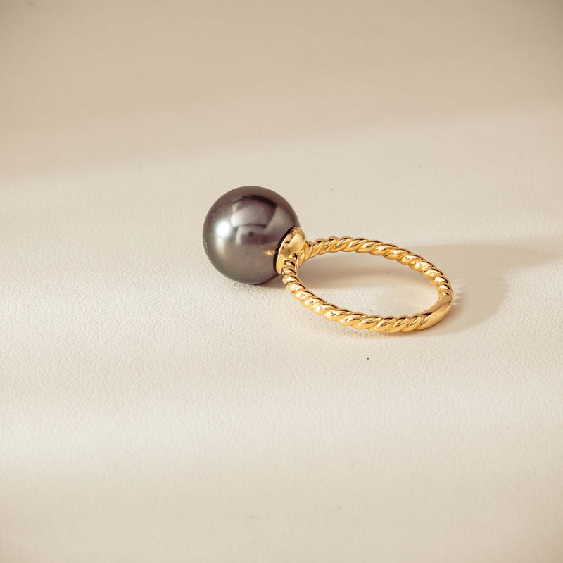 18ct Yellow Gold 12mm Black Pearl Twine Ring - Ring - Walker & Hall