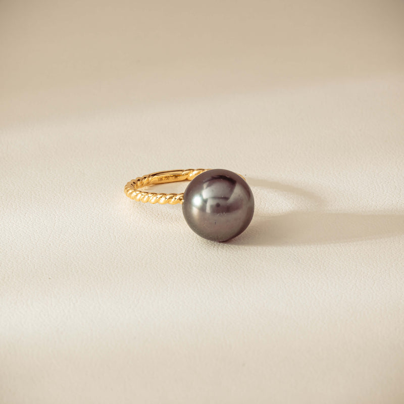 18ct Yellow Gold 12mm Black Pearl Twine Ring - Ring - Walker & Hall
