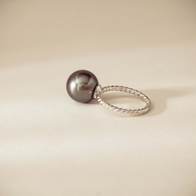 18ct White Gold 12mm Black Pearl Twine Ring - Ring - Walker & Hall