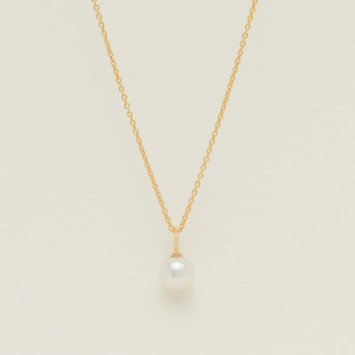 18ct Yellow Gold 7.5mm Akoya Pearl Cosy Pendant