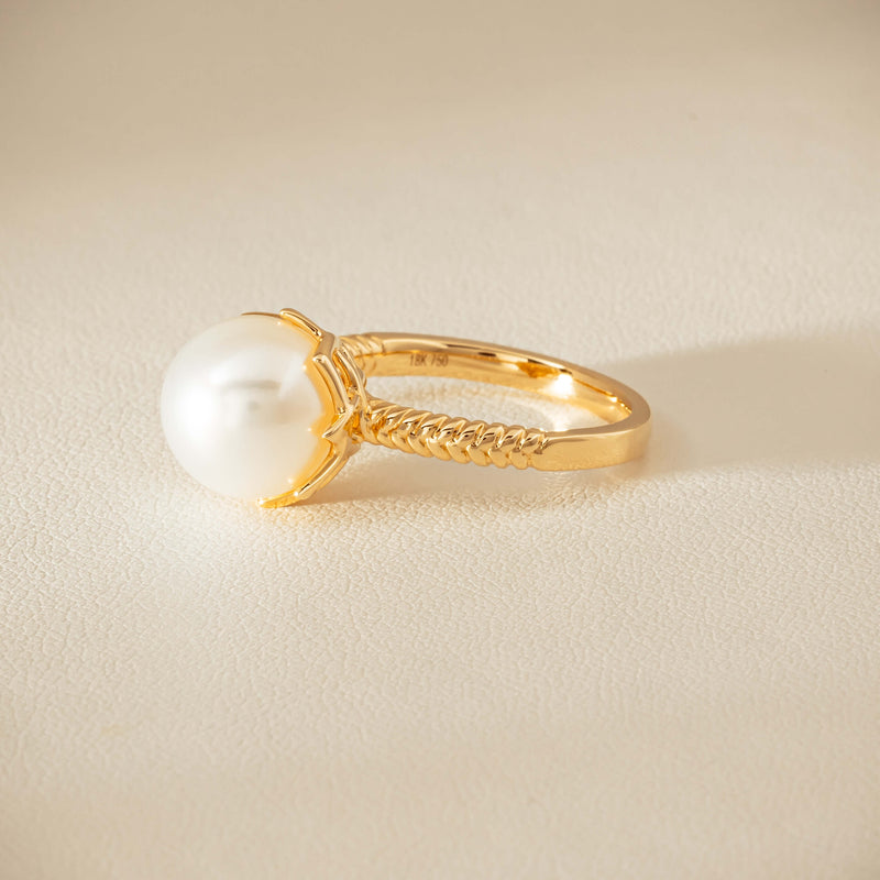 18ct Yellow Gold 10.5mm South Sea Pearl Selene Ring