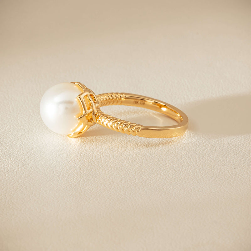 18ct Yellow Gold 10.5mm South Sea Pearl Selene Ring