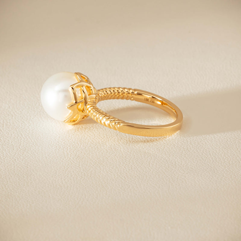 18ct Yellow Gold 10.5mm South Sea Pearl Selene Ring