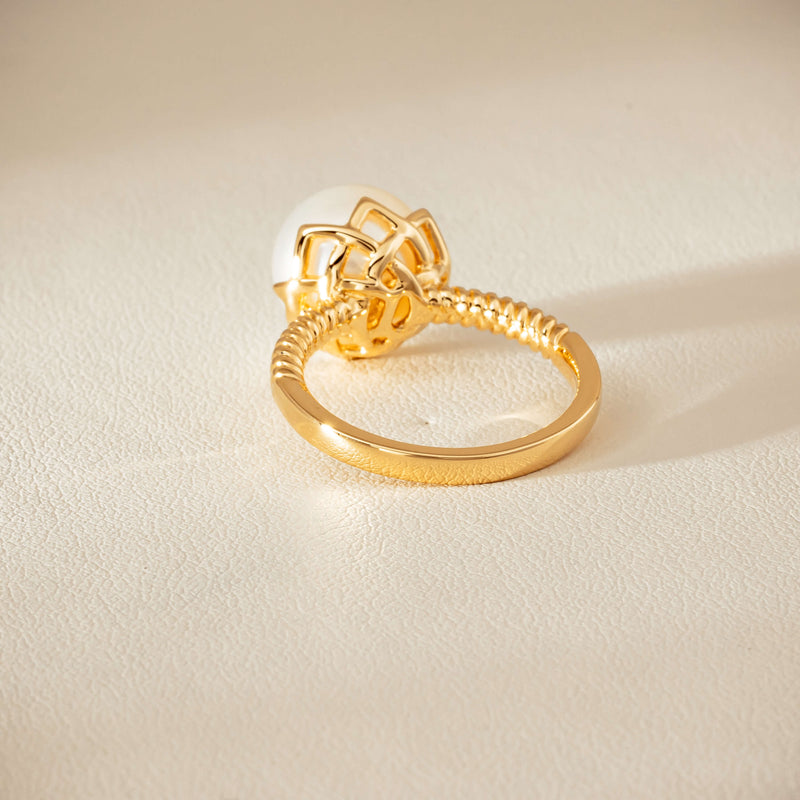 18ct Yellow Gold 10.5mm South Sea Pearl Selene Ring