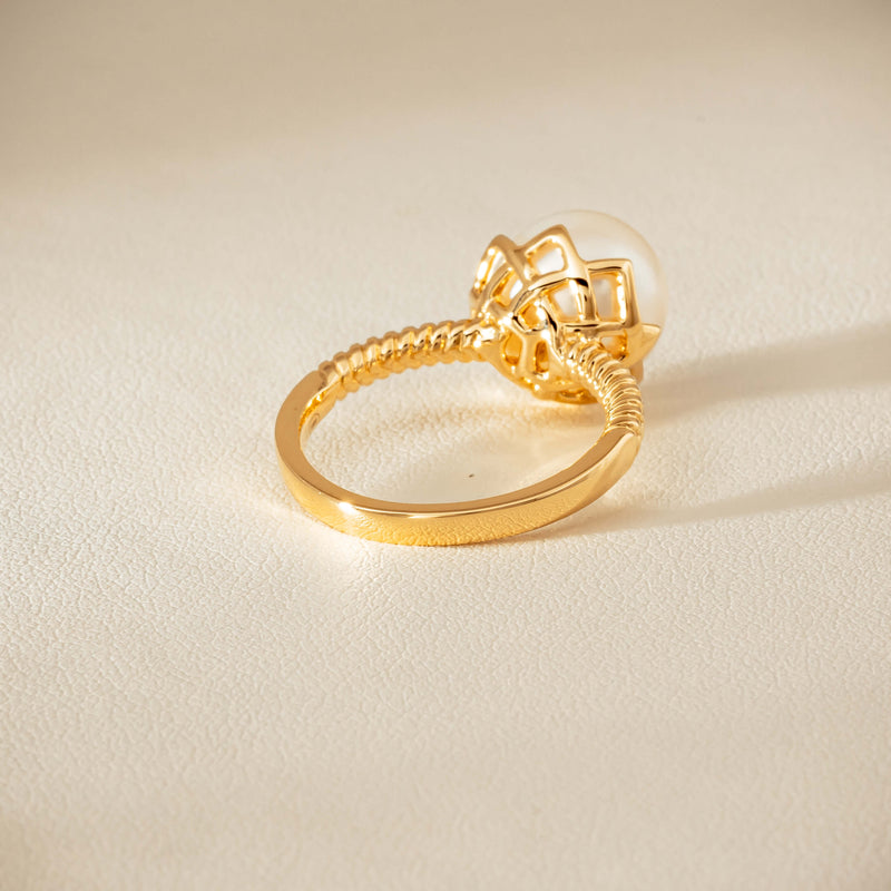 18ct Yellow Gold 10.5mm South Sea Pearl Selene Ring