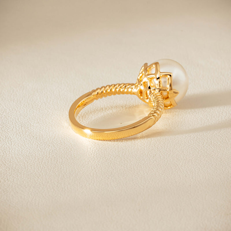 18ct Yellow Gold 10.5mm South Sea Pearl Selene Ring