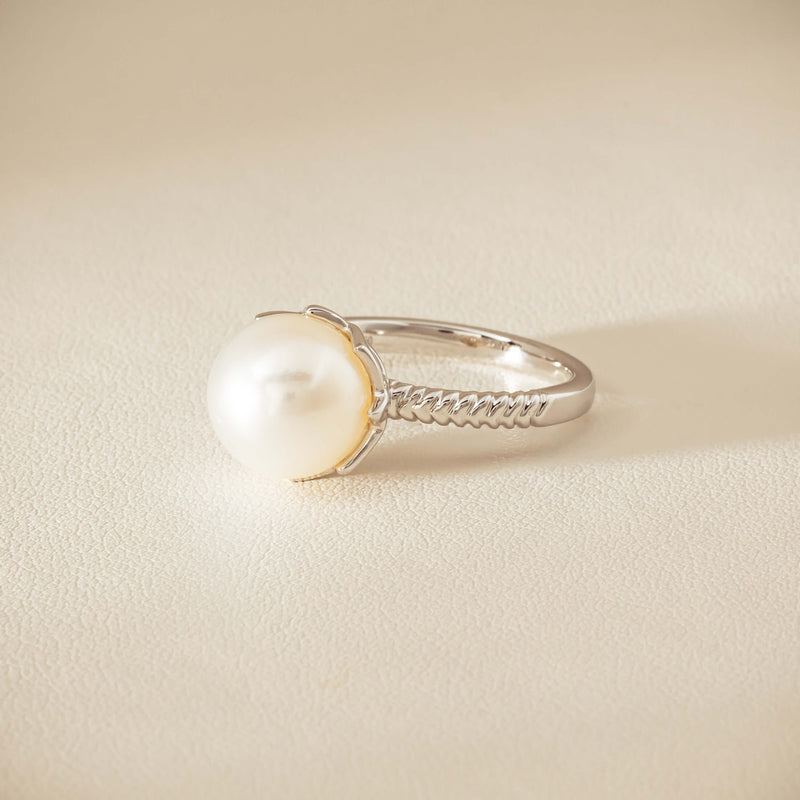 18ct White Gold 10.6mm South Sea Pearl Selene Ring