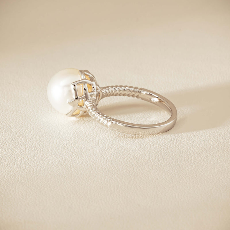 18ct White Gold 10.6mm South Sea Pearl Selene Ring