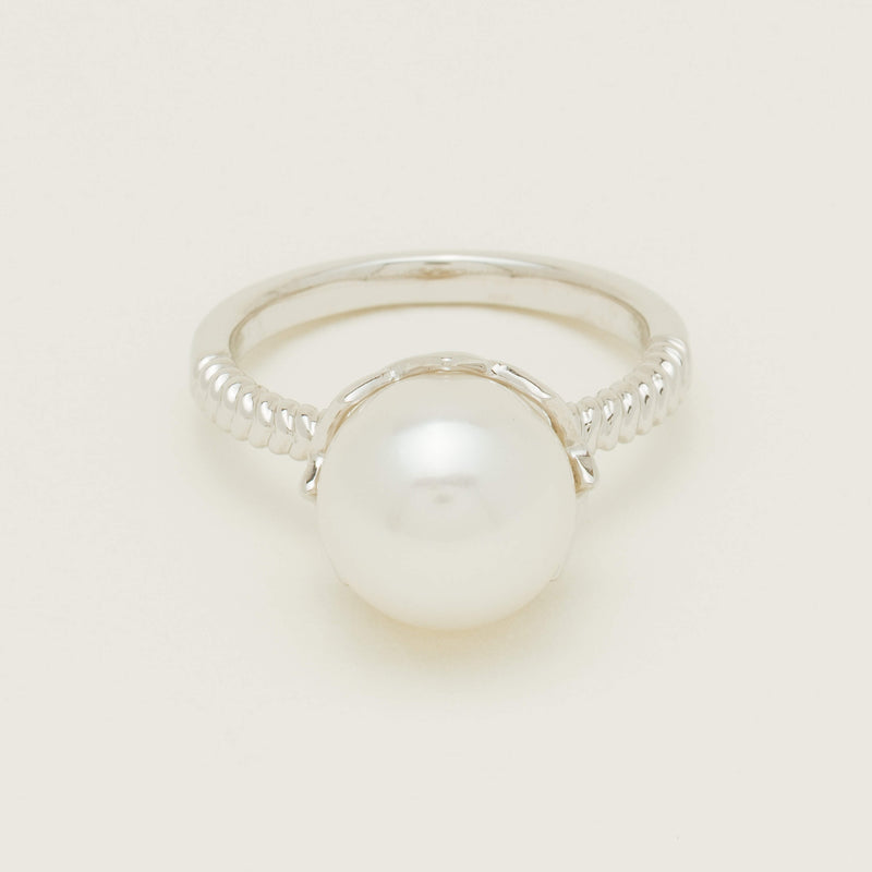 18ct White Gold 10.6mm South Sea Pearl Selene Ring