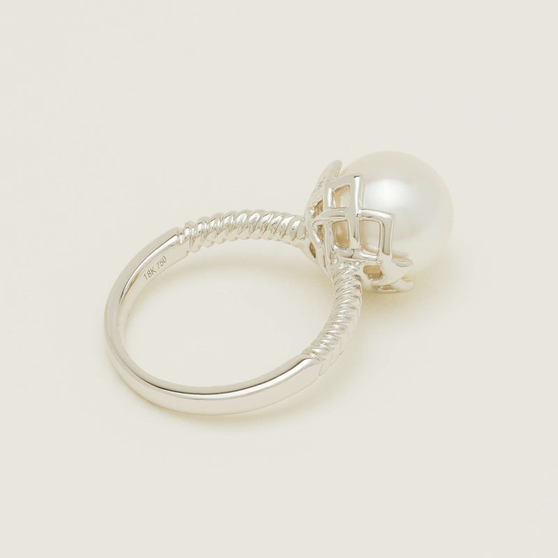 18ct White Gold 10.6mm South Sea Pearl Selene Ring