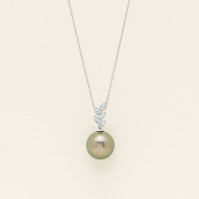 18ct White Gold 13.1mm Black Pearl & Diamond Pendant