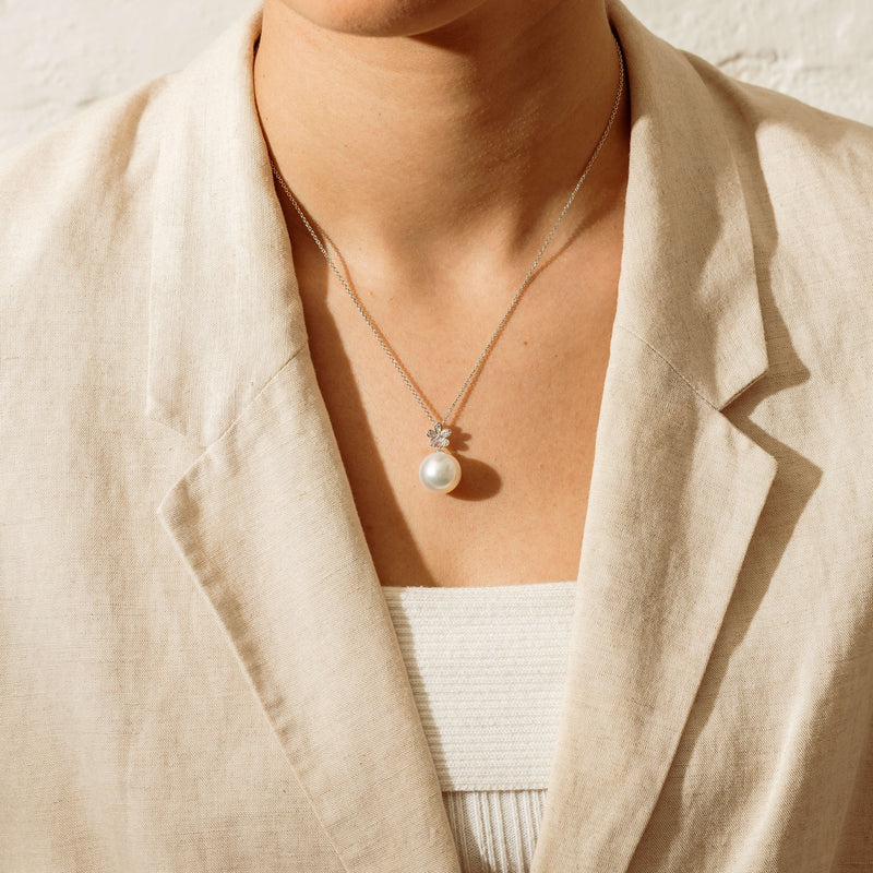 18ct White Gold 13mm South Sea Pearl Flower Pendant