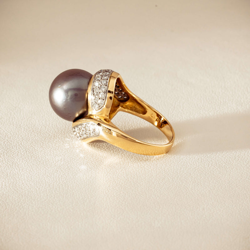 Deja Vu 18ct Yellow Gold 11.8mm Black Pearl & Diamond Ring - Ring - Walker & Hall