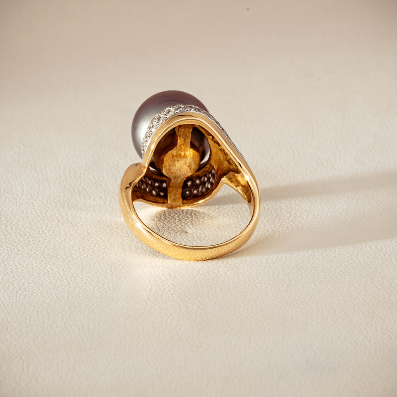 Deja Vu 18ct Yellow Gold 11.8mm Black Pearl & Diamond Ring - Ring - Walker & Hall