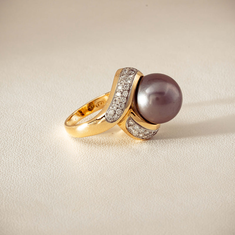 Deja Vu 18ct Yellow Gold 11.8mm Black Pearl & Diamond Ring - Ring - Walker & Hall