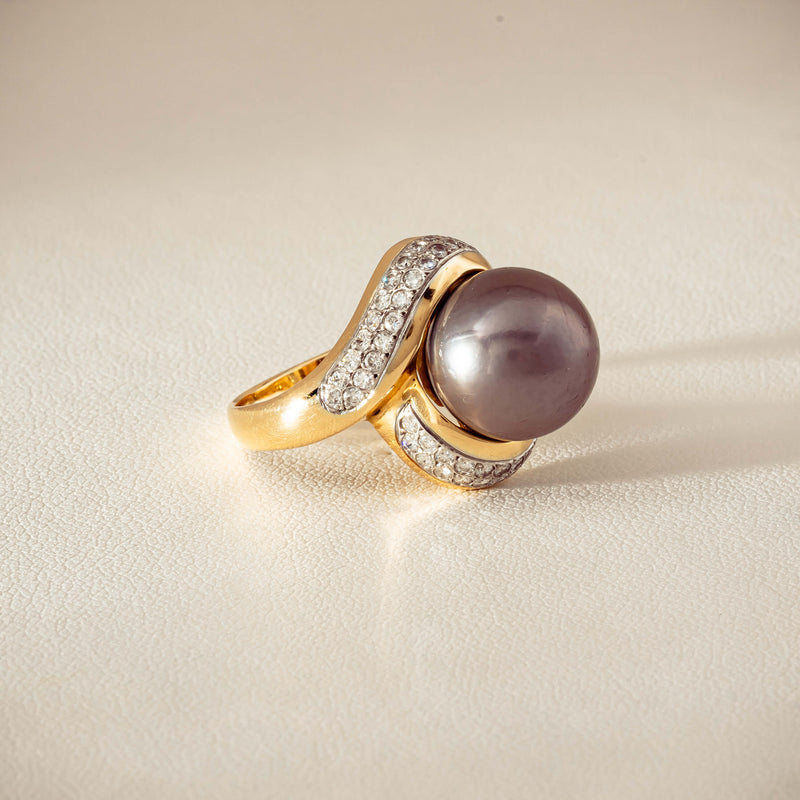 Deja Vu 18ct Yellow Gold 11.8mm Black Pearl & Diamond Ring - Ring - Walker & Hall